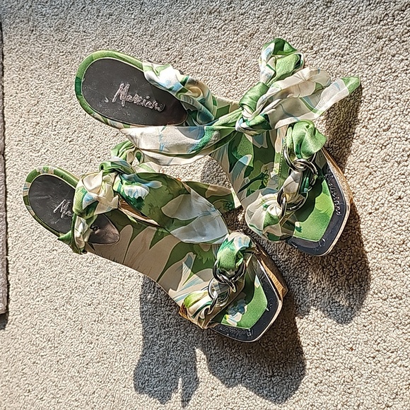 Marciano Wooden Tropical Sandal Heels - Picture 2 of 8